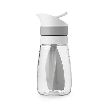 OXO TWIST & POUR DRESSING MIXER