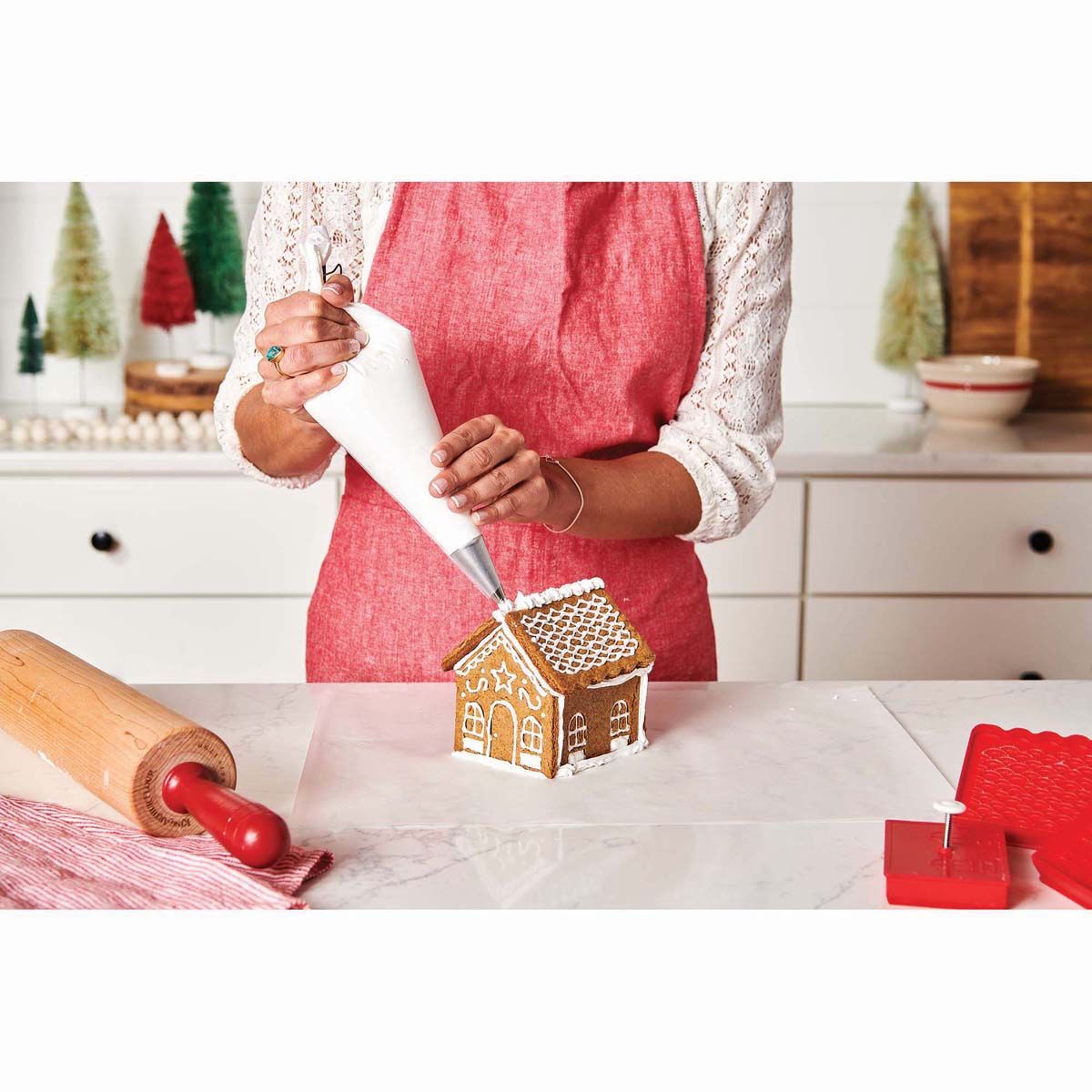 KAB GINGERBREAD HOUSE CUTTER SET