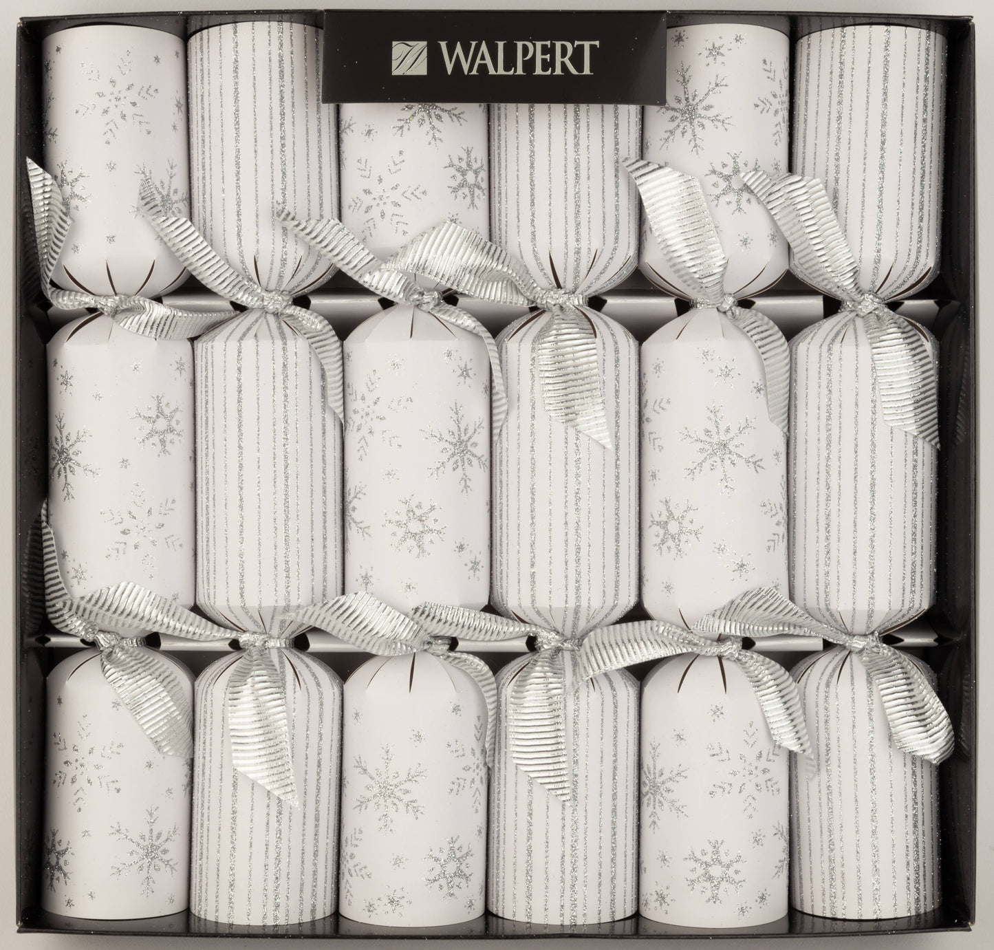 WHITE SNOWFLAKES CHRISTMAS CRAKERS