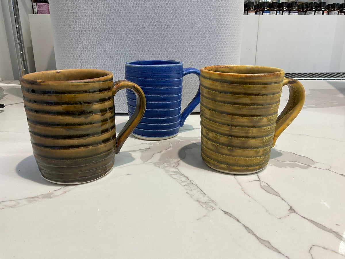 SUNI GROOVY MUG