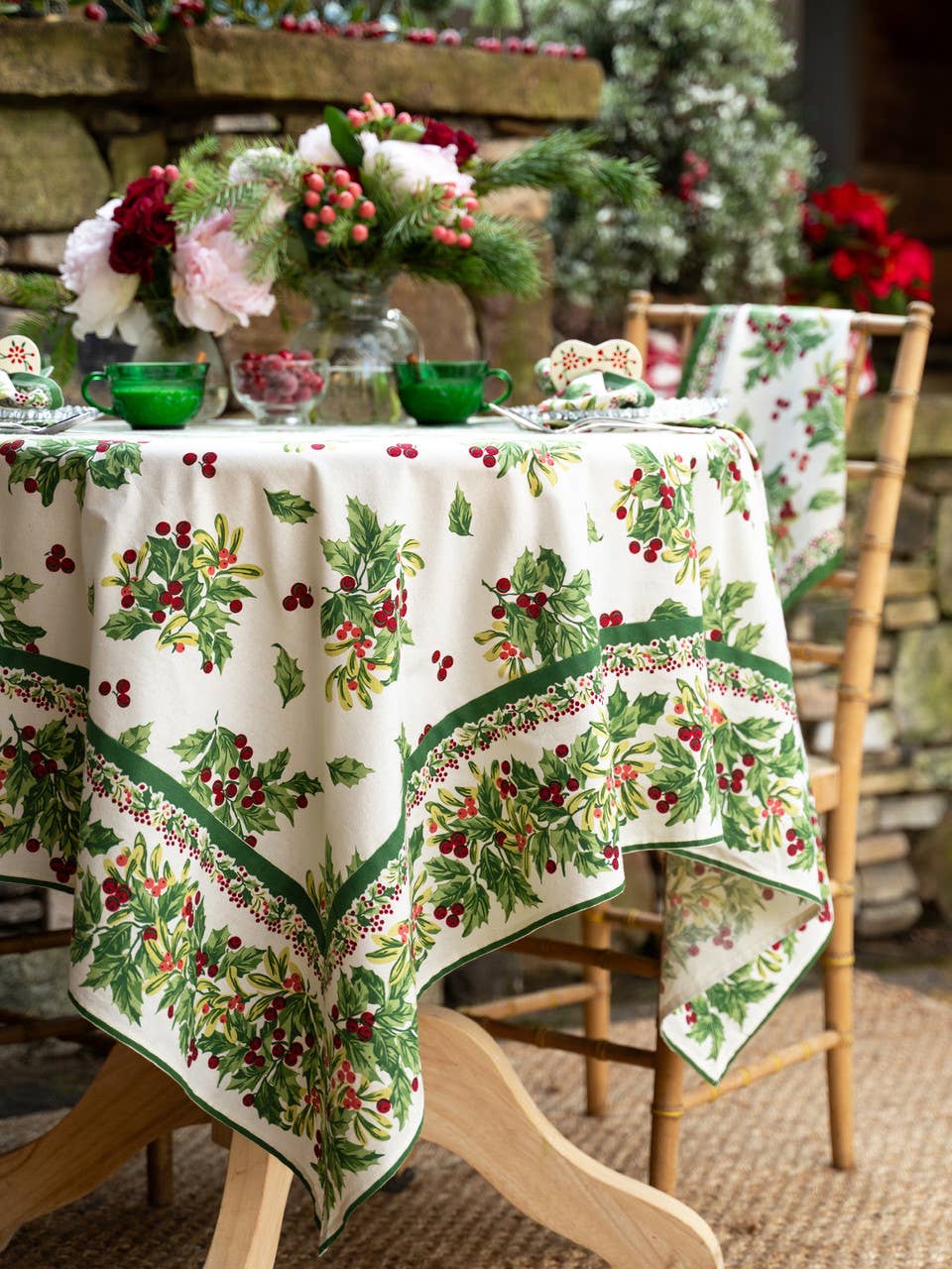 SNOWBERRY TABLECLOTHE - ECRU 60 X 90