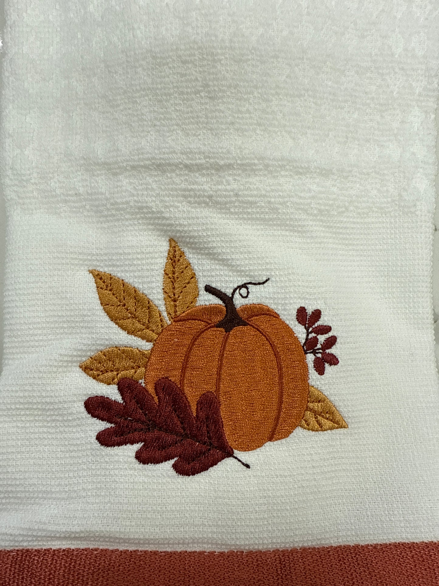 EMBROIDERED DIAMOND PUMPKIN LEAF CLUSTER DISH TOWEL