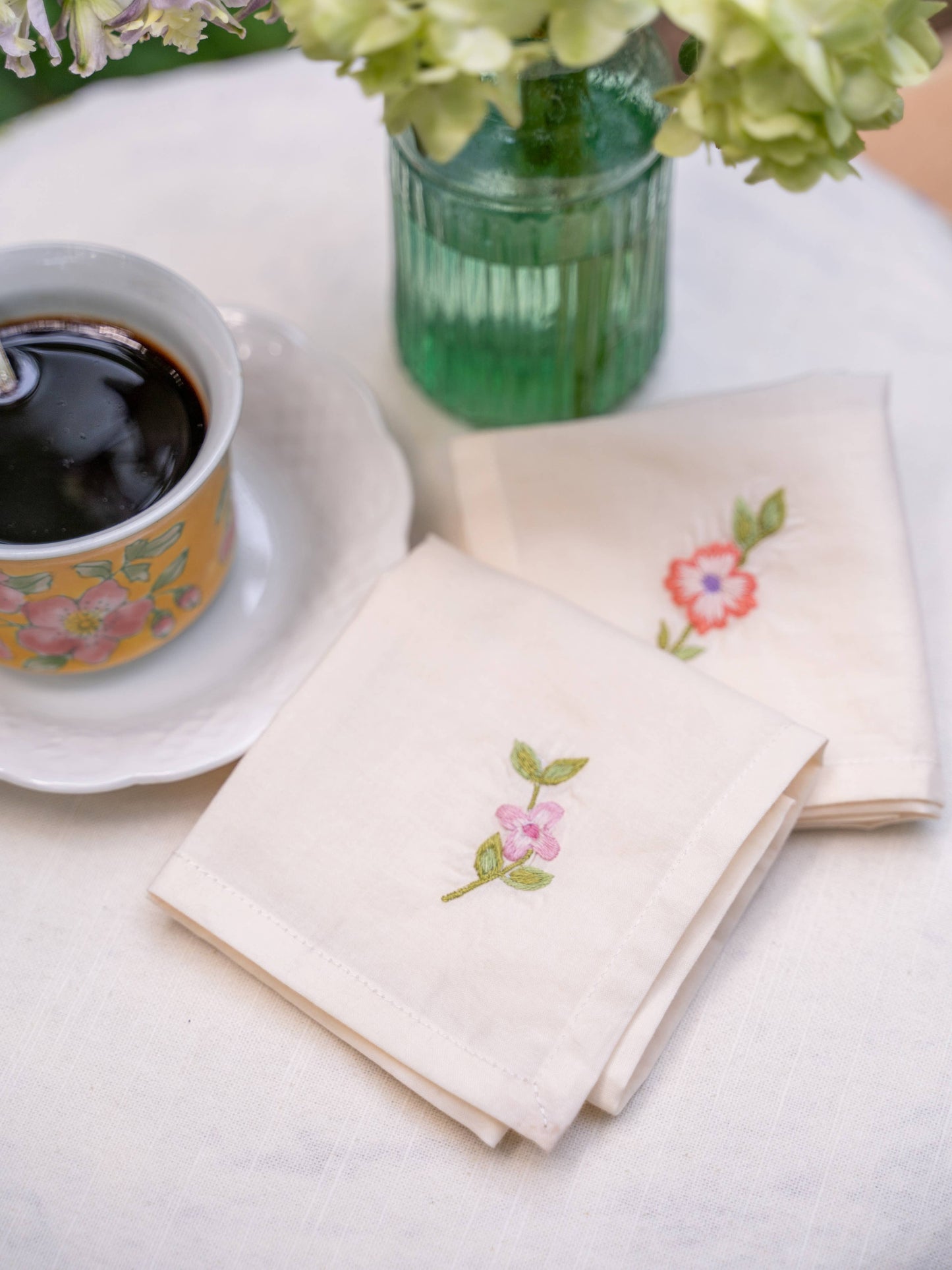 APRIL CORNELL TEA NAPKINS GARDEN EMBROIDERED SET OF 2