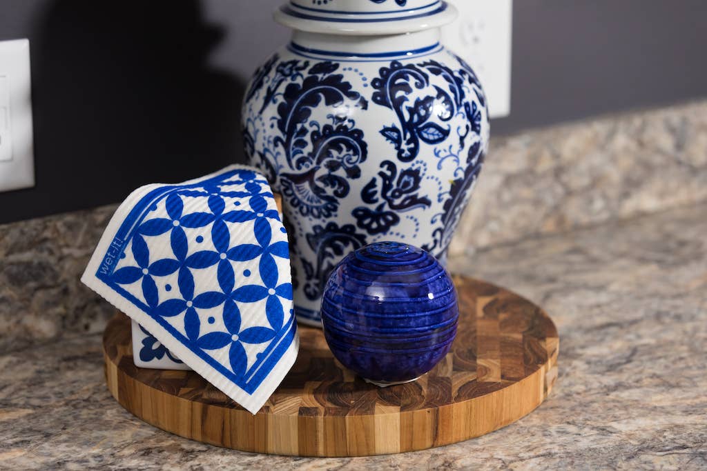 BLUE & WHITE SWEDISH CLOTH
