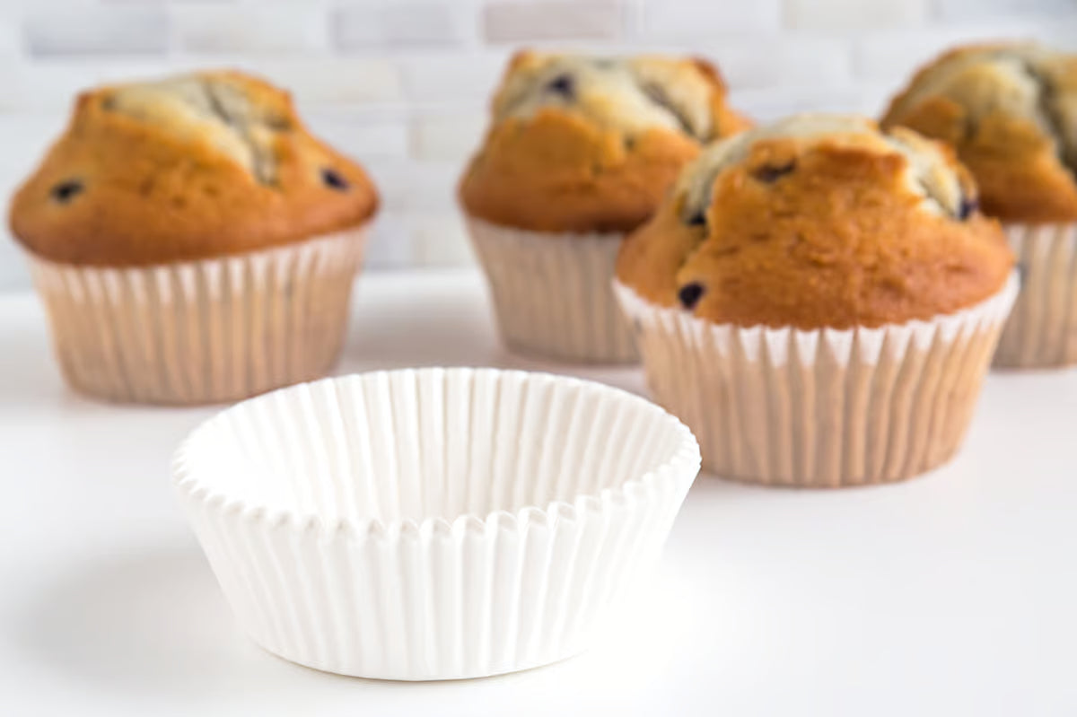 LARGE WHITE BAKE CUPS, 50 COUNT