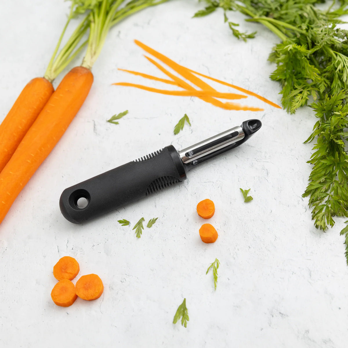 FRUIT & VEGGIE PEELER