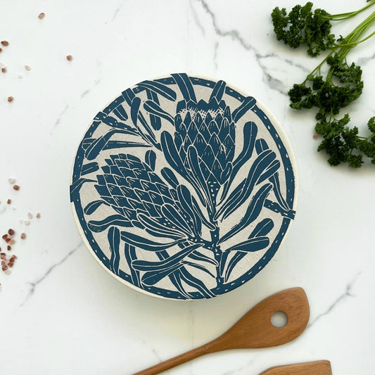 DISH & BOWL COVER MEDIUM PROTEA PRINT
