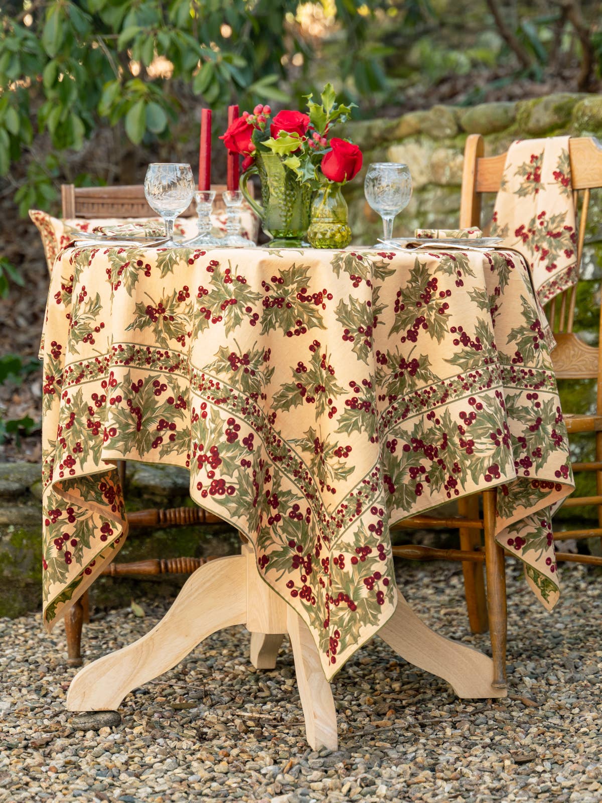 Winterberry Tablecloth - Dark Ecru: 36X36