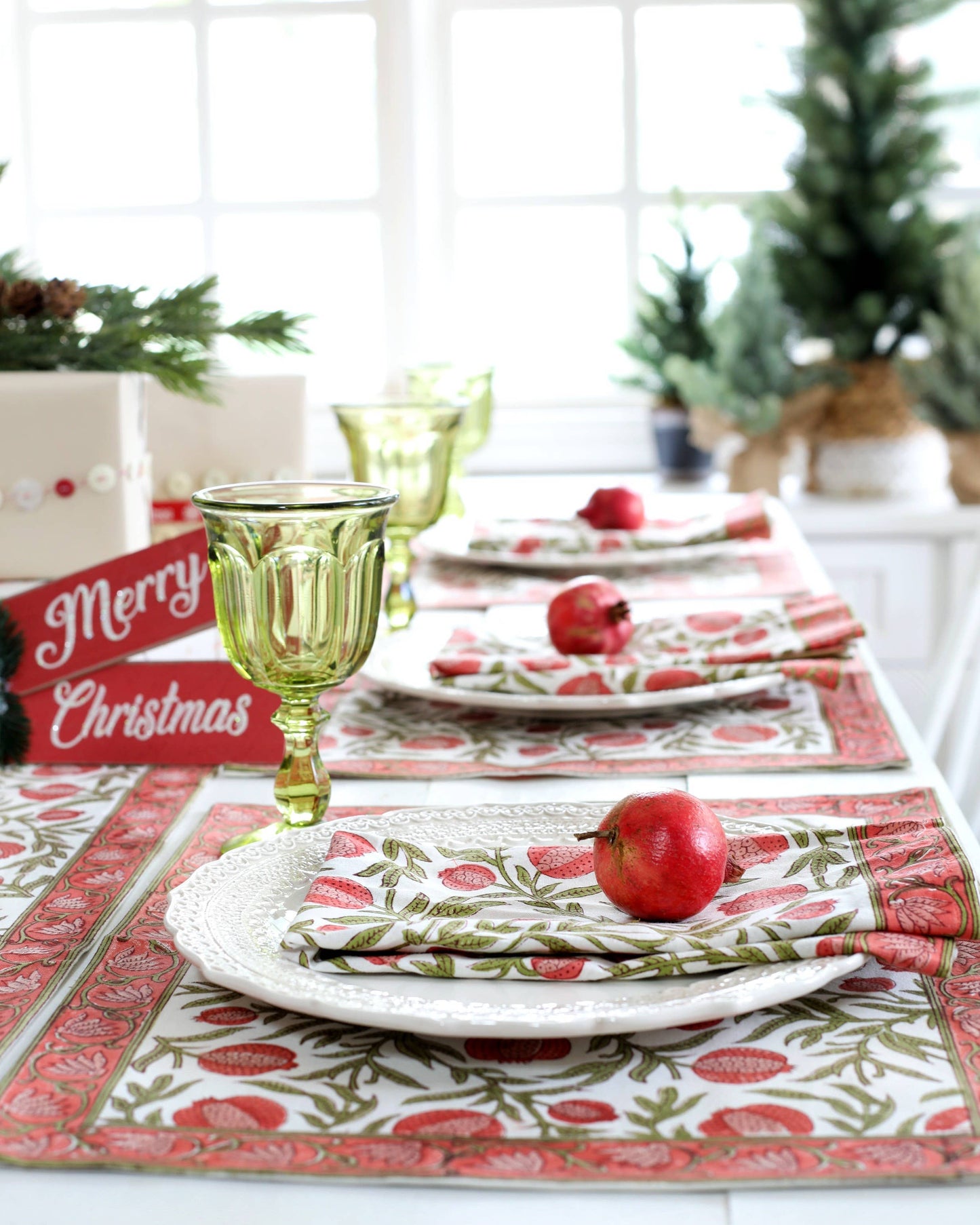 TABLECLOTH POMEGRANATE RED 60"X124”