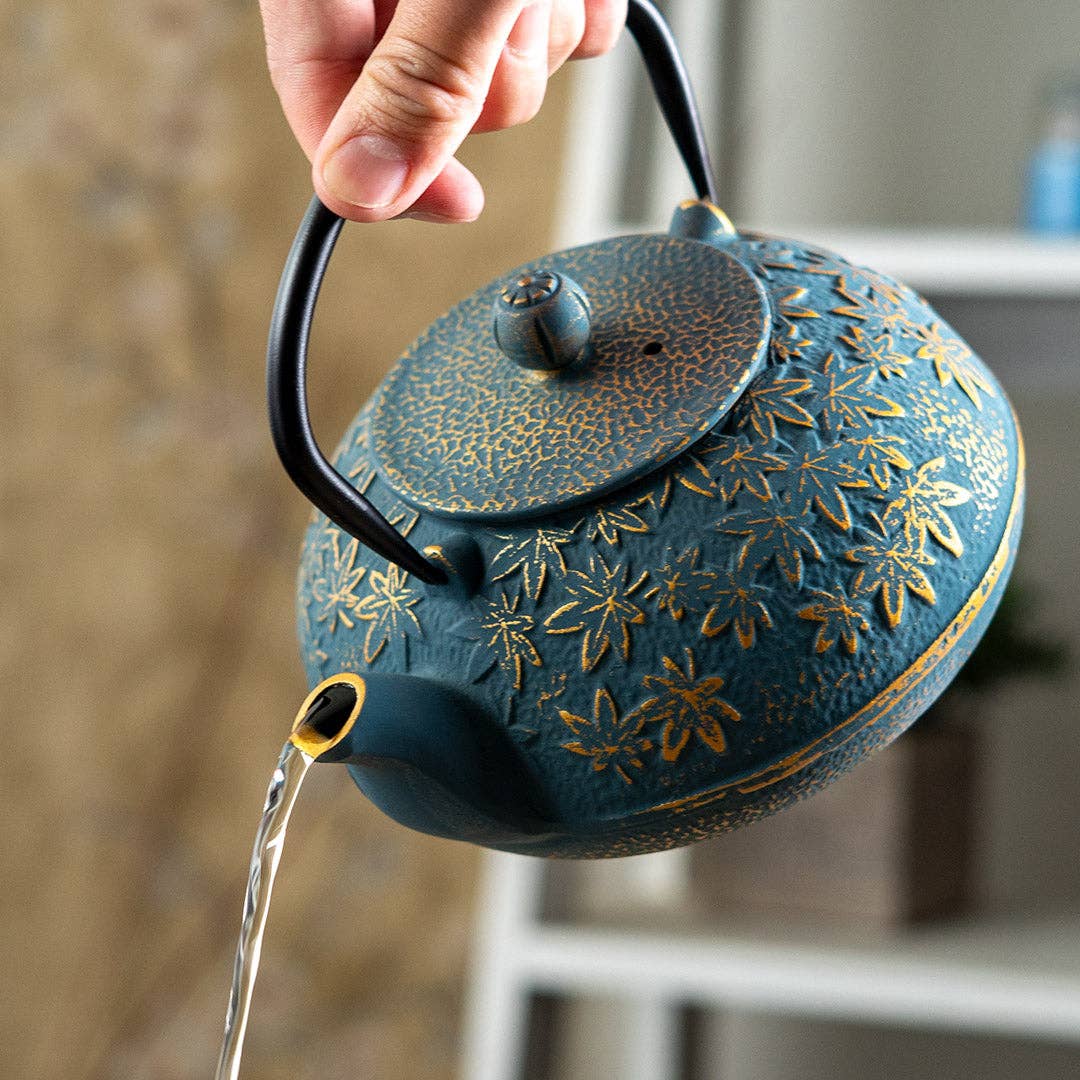 Turquoise Maple Leaves Momiji Design 40oz Cast Iron Tea Pot (1/8)