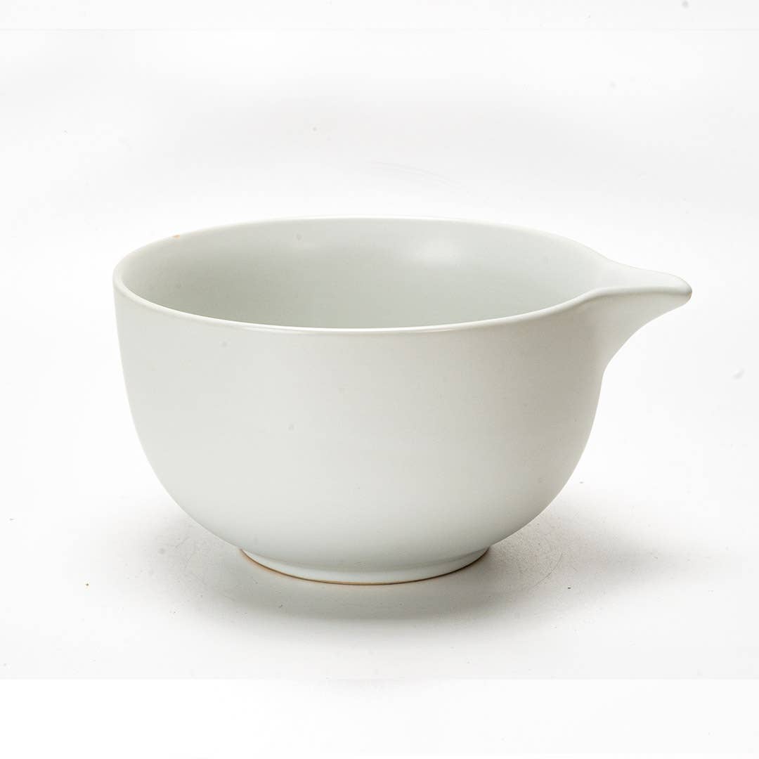 10oz Matcha Latte Bowl With Spout White Matte (1/36)