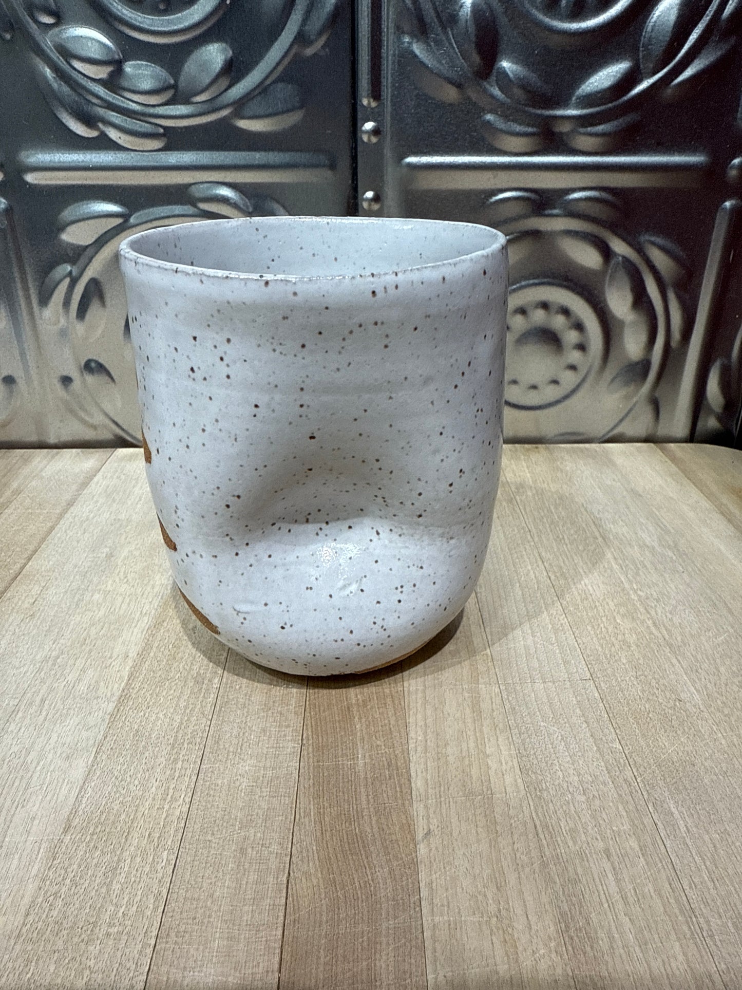 RISING FOREST PINCH MUG-WHITE FERN