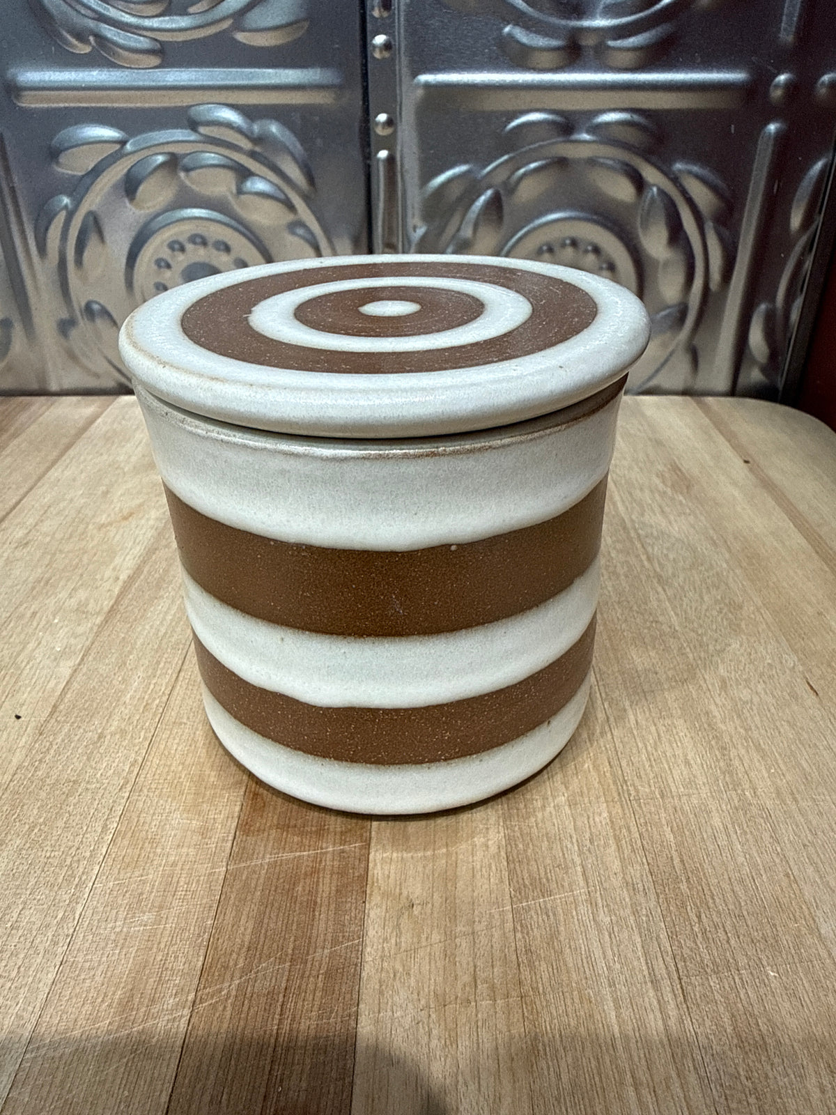 HANDMADE BUTTER CROCK- NATURAL STRIPE