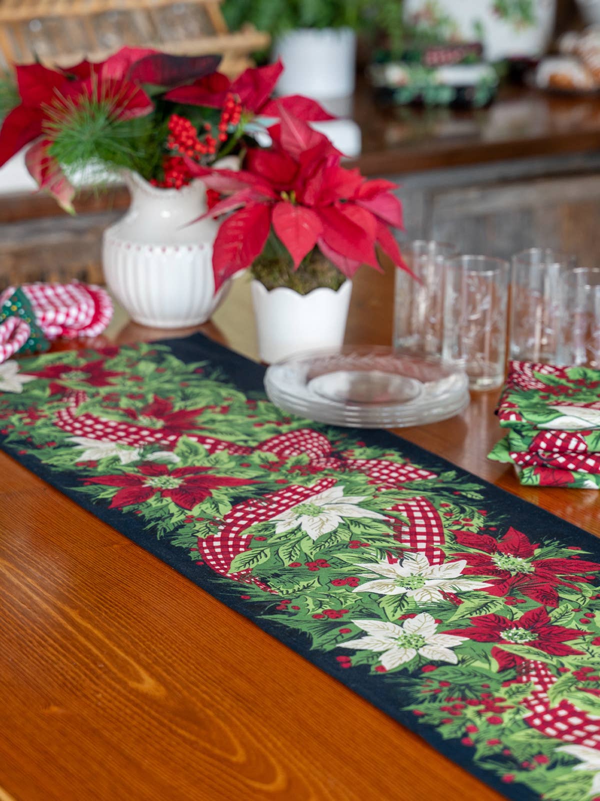 CHRISTMAS COTTAGE RUNNER - NAVY