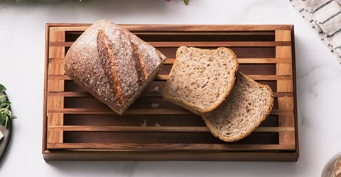 ACACIA WOOD BREAD CRUMB CATCHER
