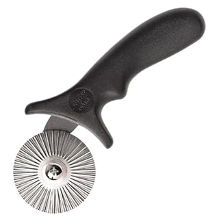 FLUTED PASTRY WHEEL CUTTER 2.5"