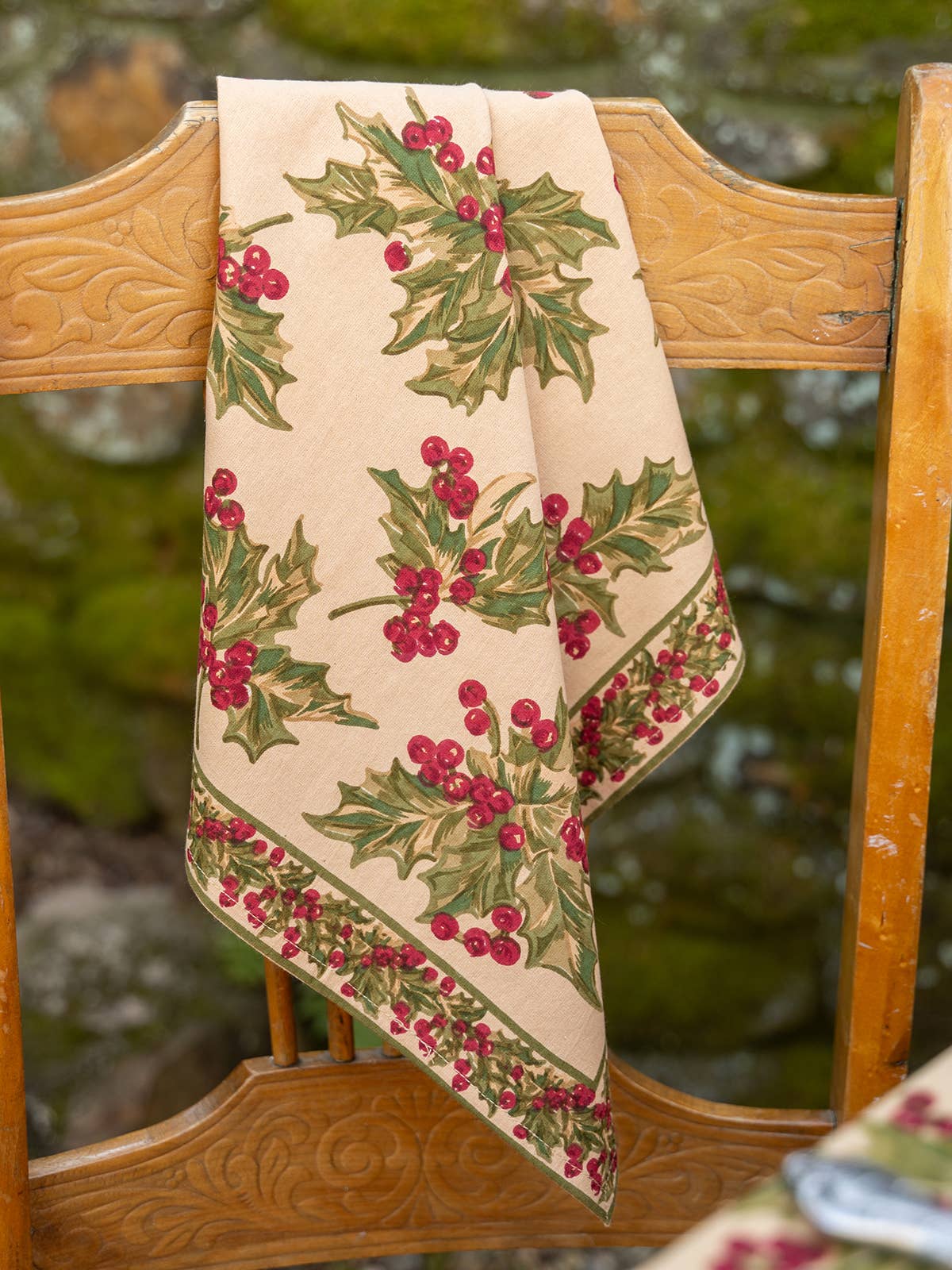 Winterberry Napkin Set of 4 - Dark Ecru