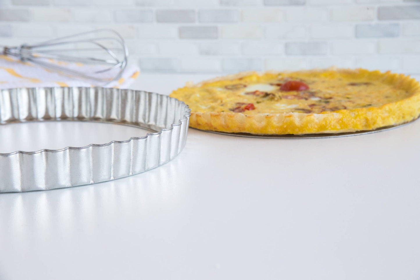 REMOVABLE BOTTOM TARTLET QUICHE PAN 8"