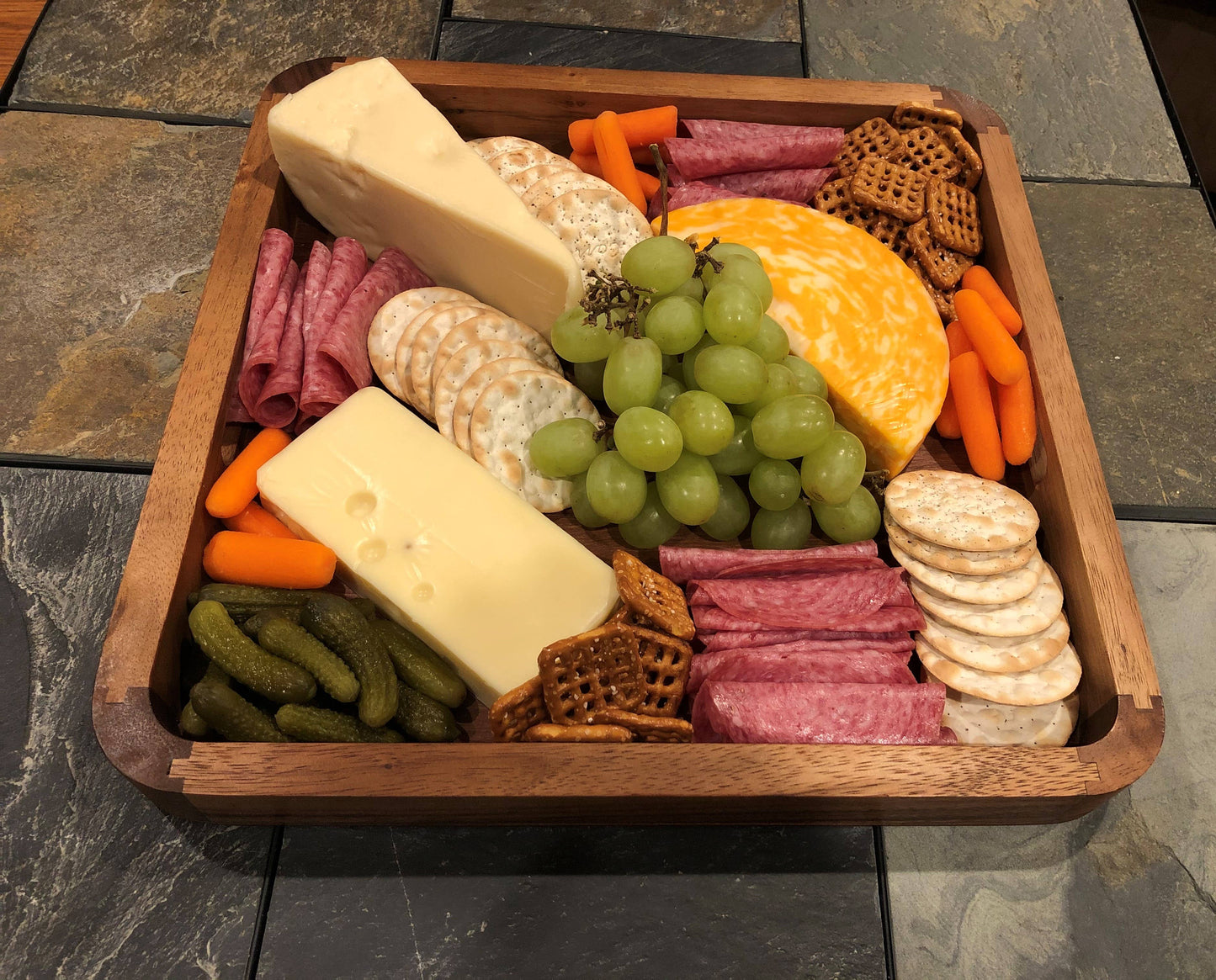 ACACIA WOOD SERING TRAY 18"X14" WITH ROUNDED CORNERS