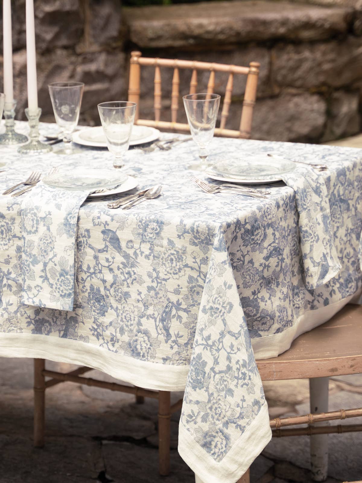 ZEN GARDEN LINEN TABLECLOTH - WHITE BLUE 54X54