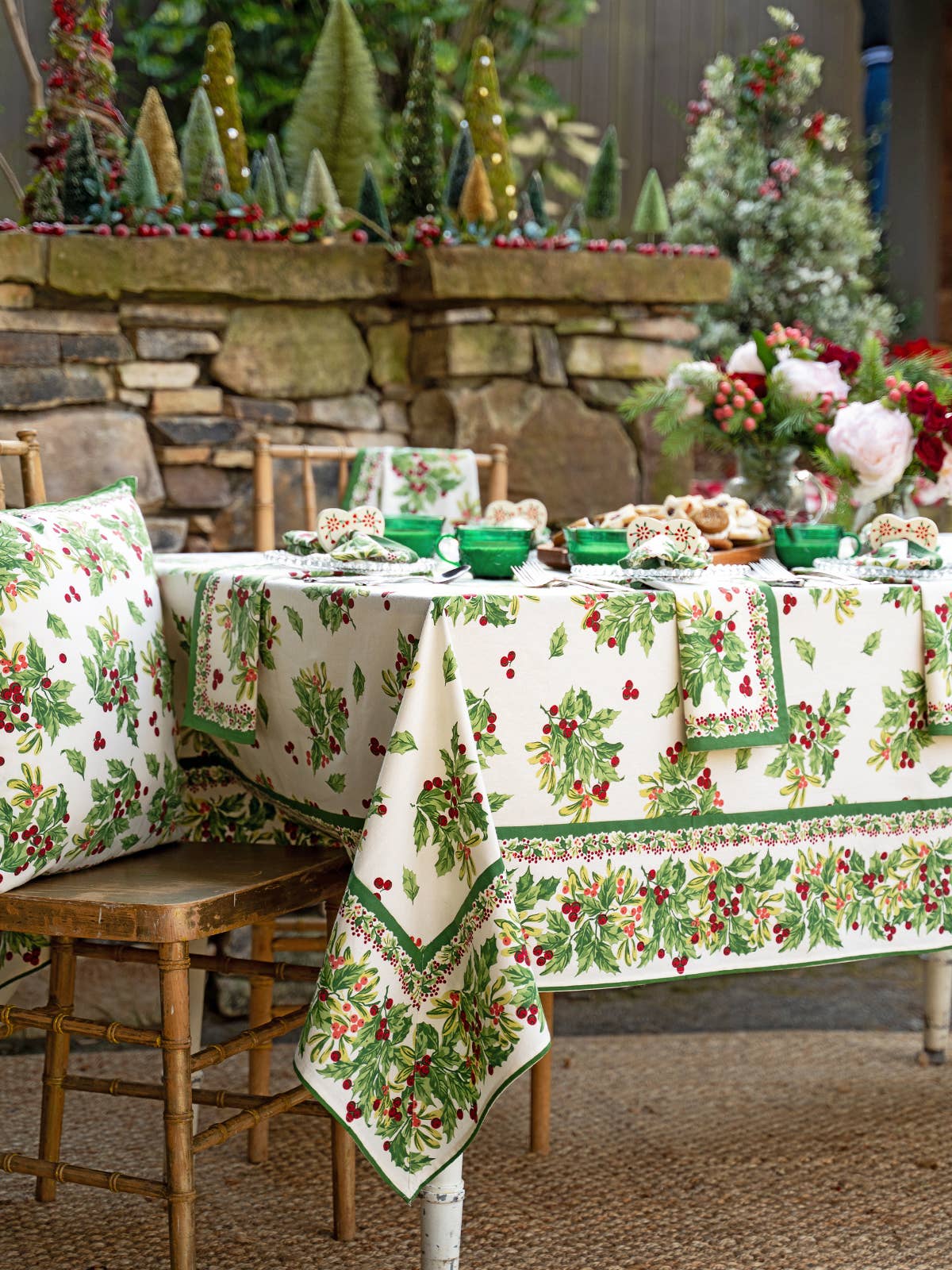 SNOWBERRY TABLECLOTHE - ECRU 60 X 90