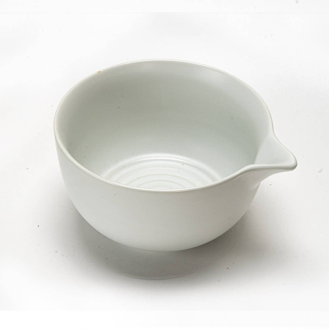 10oz Matcha Latte Bowl With Spout White Matte (1/36)