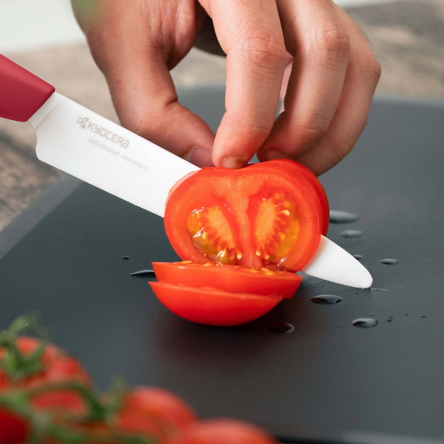 MICRO SERRATED CERAMIC TOMATO KNIFE 5"