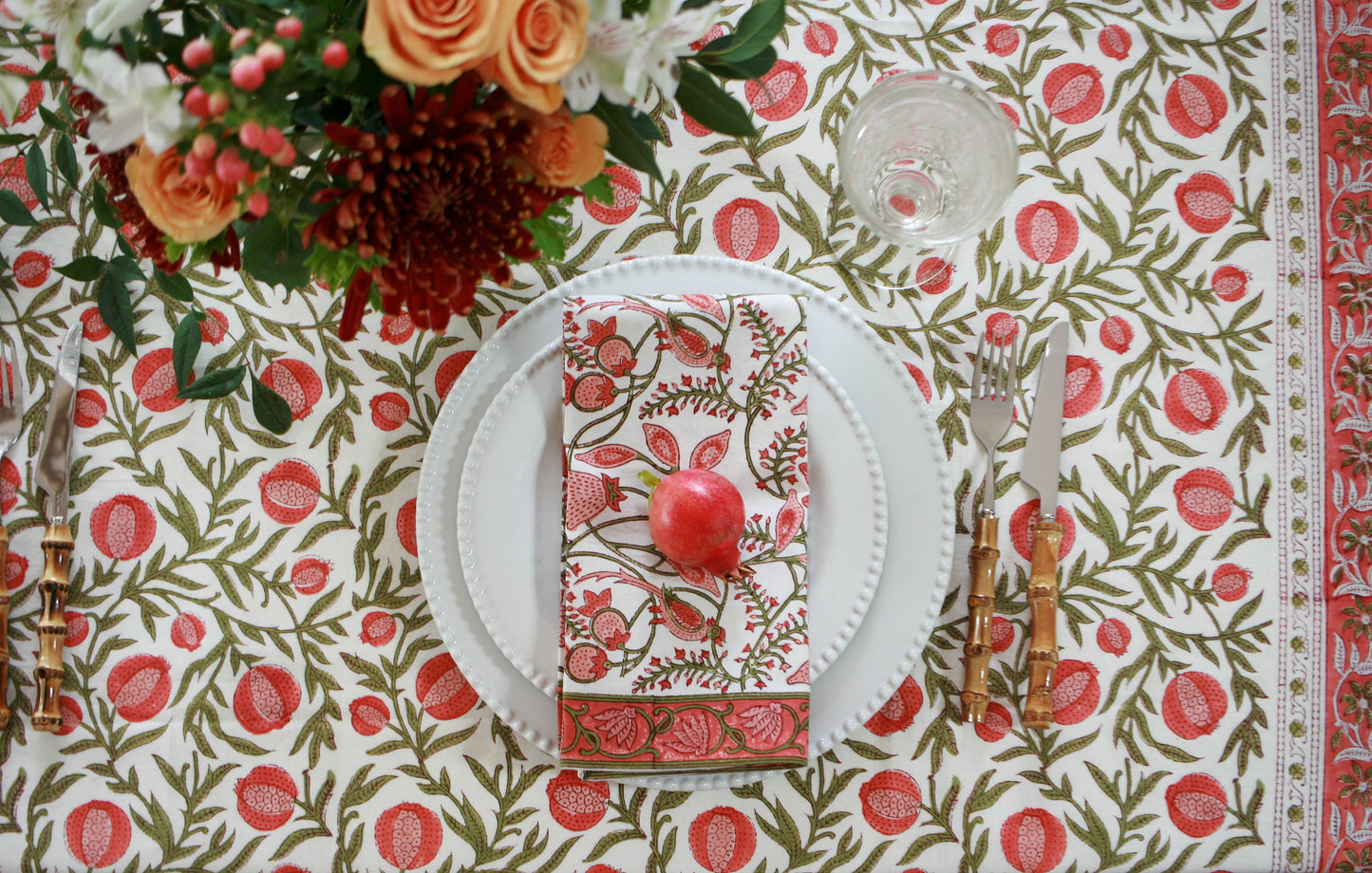 TABLECLOTH POMEGRANATE RED 60"X124”