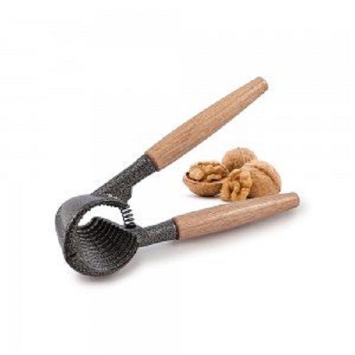 NUT CRACKER