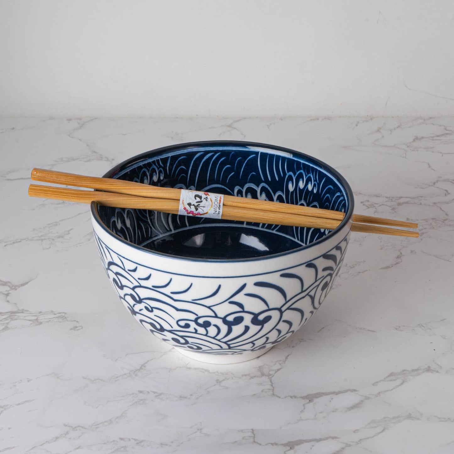NAMI WAVES BOWL WITH CHOPSTICKS 6"