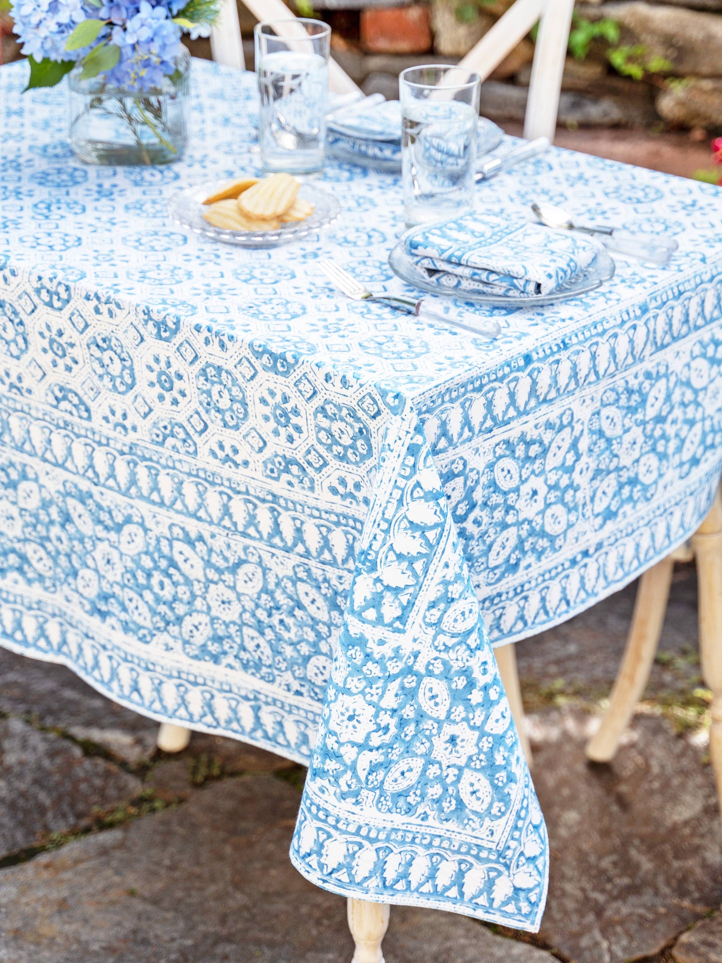 APRIL CORNELL TABLECLOTH PORCELAIN NATURAL DYE 52X53"