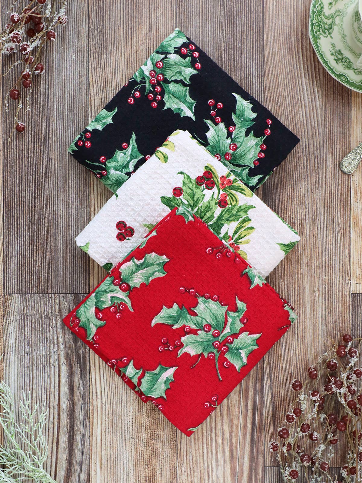 HOLLY TEA TOWEL RED SOLD SINGLY