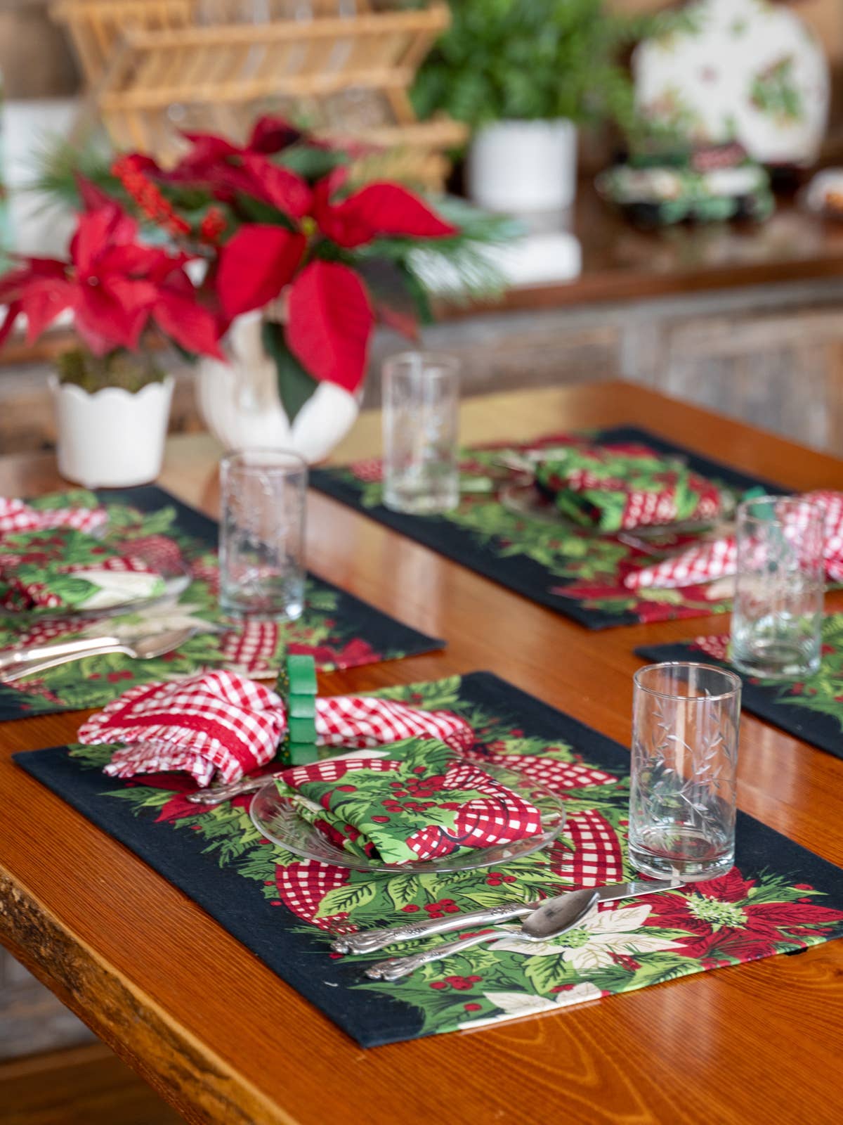 CHRISTMAS COTTAGE PLACEMAT- NAVY