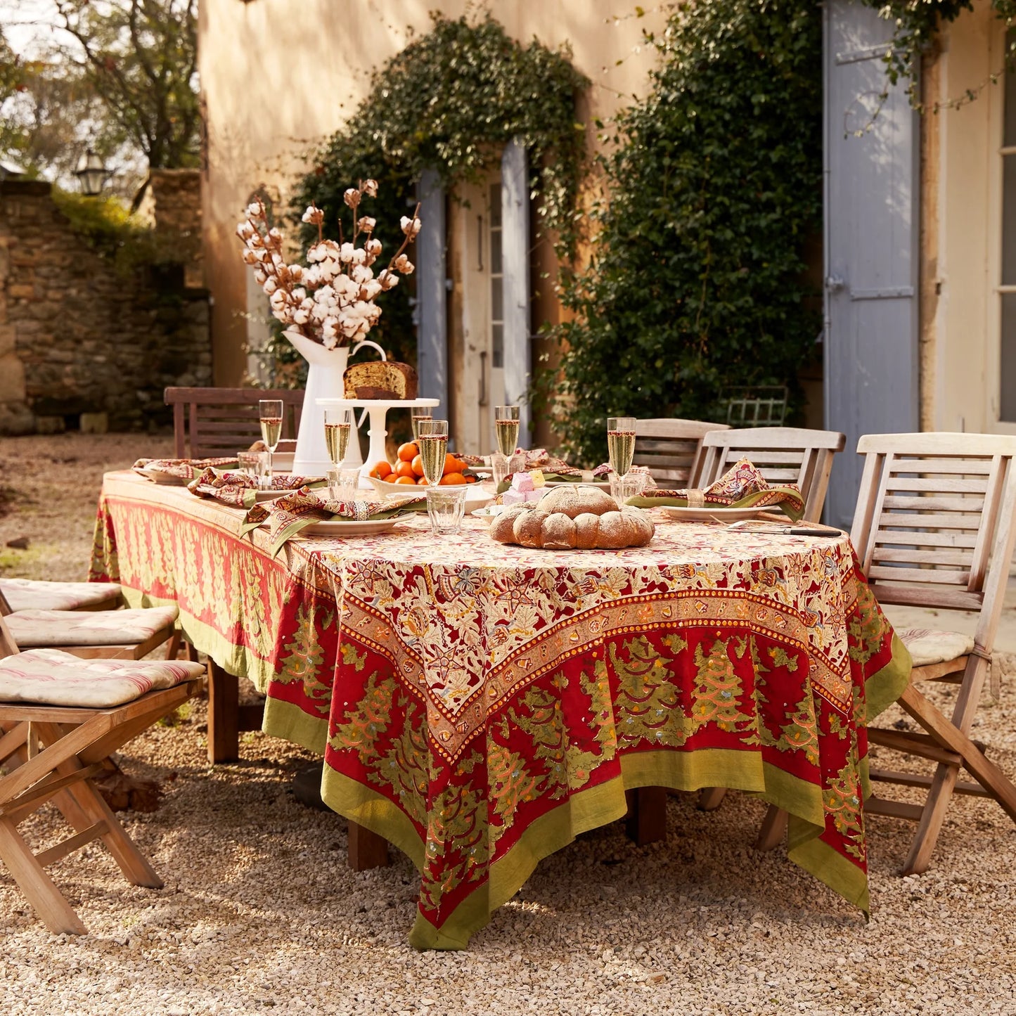 TABLECLOTH NOEL RED & GRN 71"X 128"