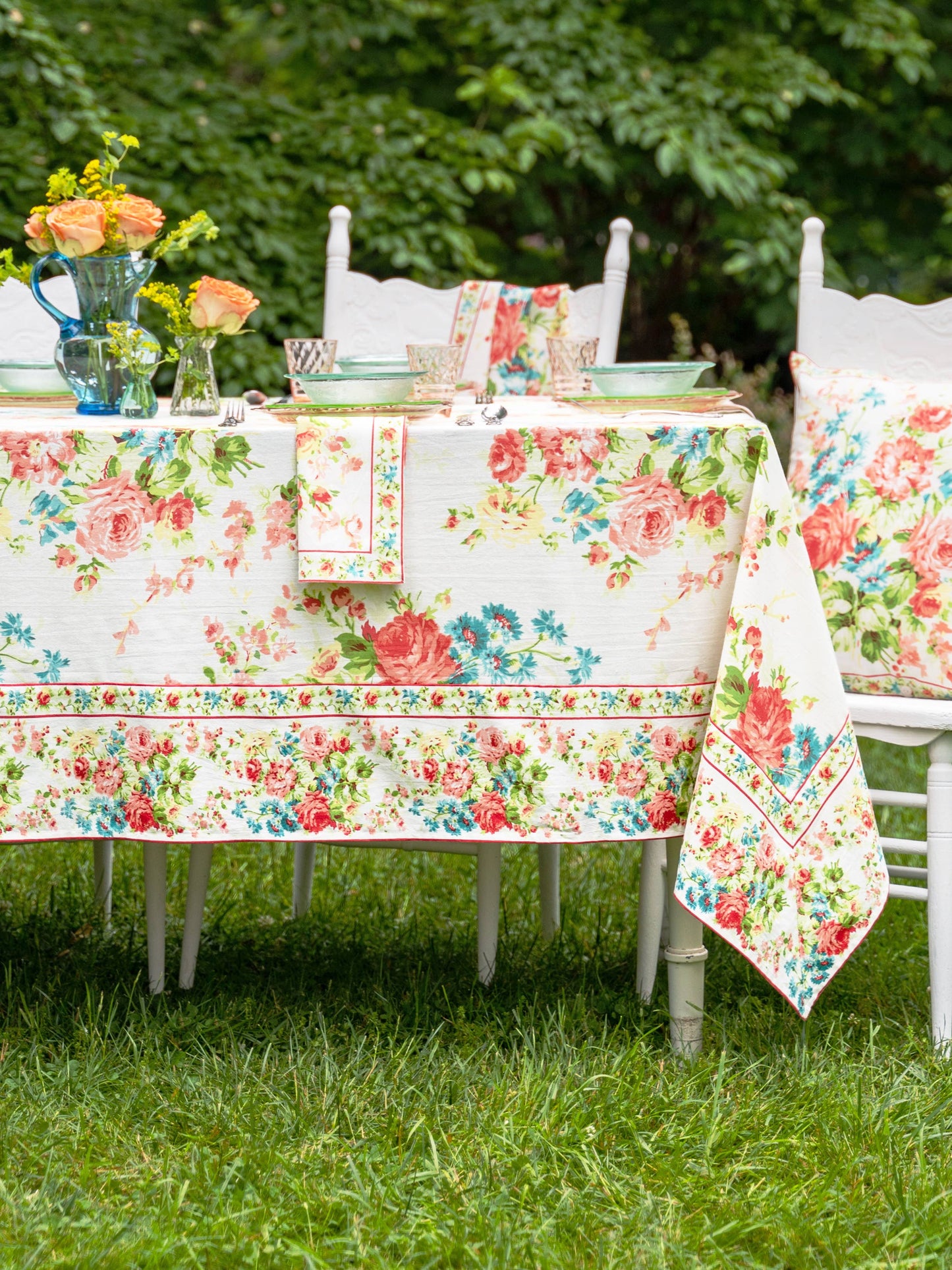 APRIL CORNELL TABLECLOTH COTTAGE ROSE WHITE 54X54"
