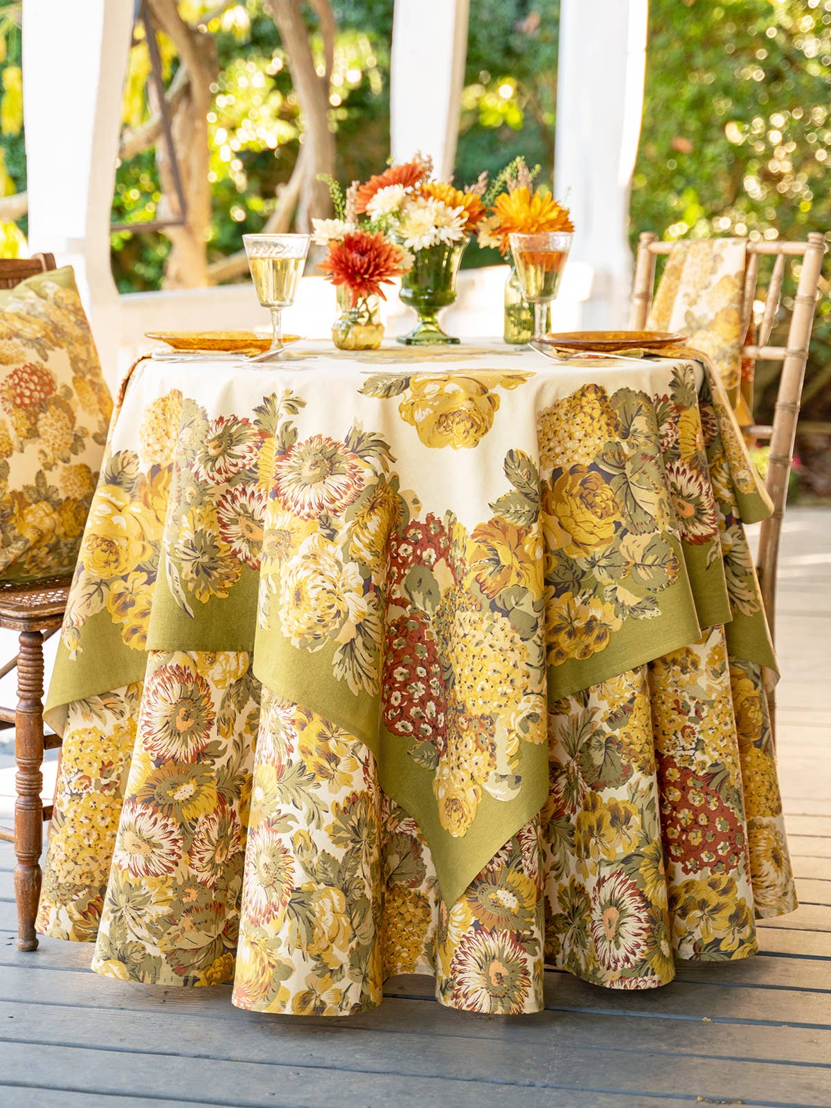 Autumn Gathering Round Cloth - Harvest: 70 Inch Round