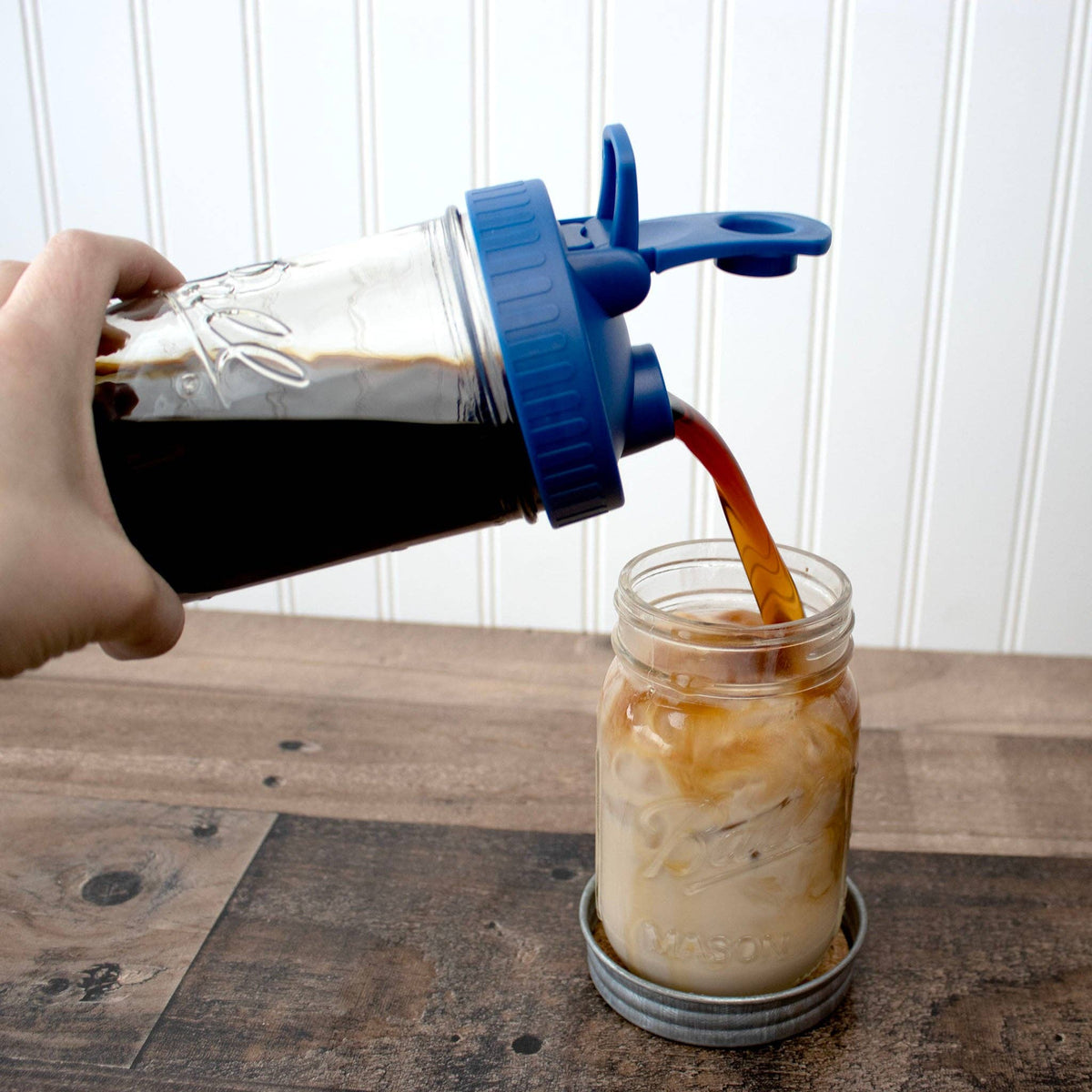 Pour & Store Shaker Lid with Carry Loop for Mason Jars: Cherry red / Wide mouth / Updated