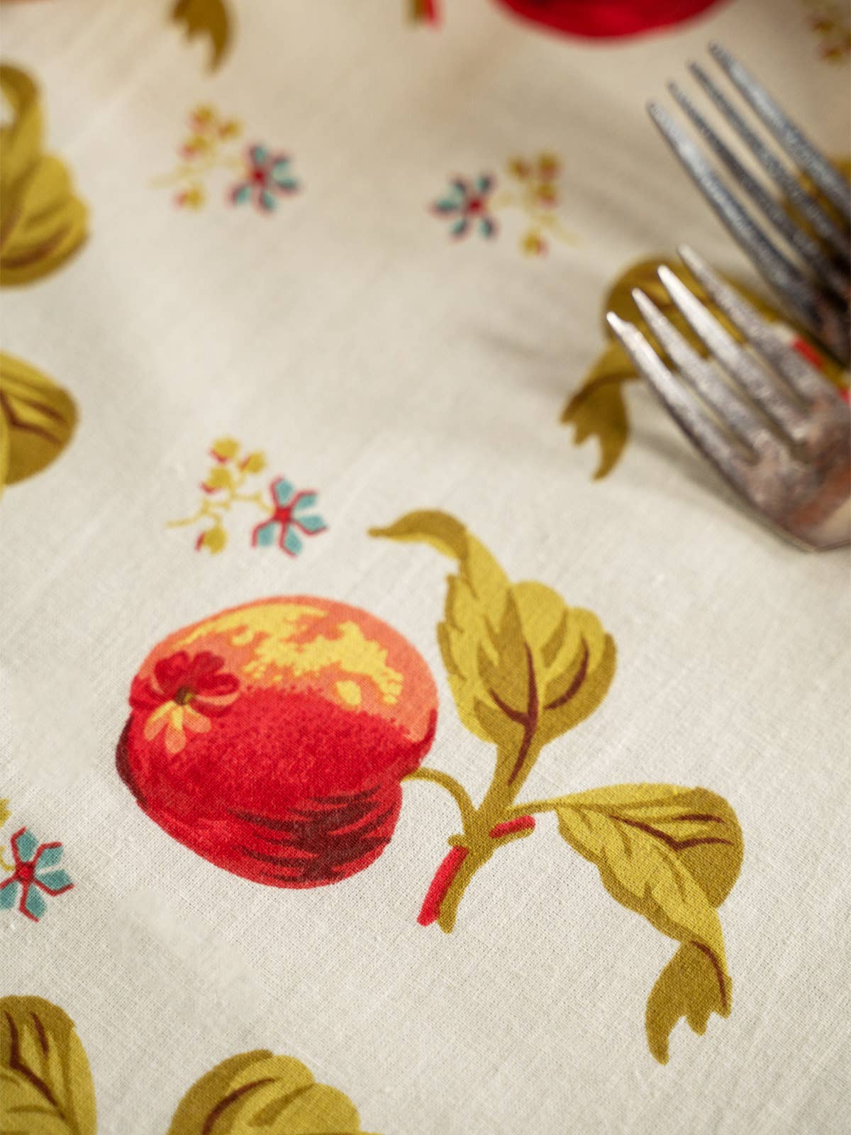 APPLE TABLECLOTH - ERCU 60 X 90
