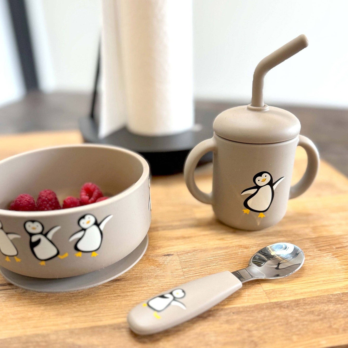 SILICONE SIPPY CUP: PENGUIN