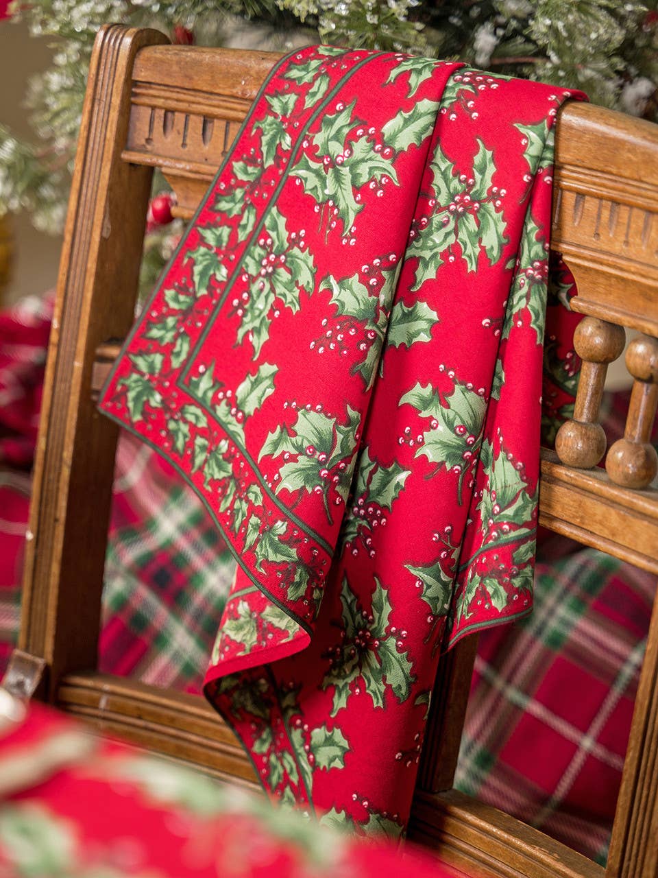 HOLLY NAPKIN SET OF 4 - RED