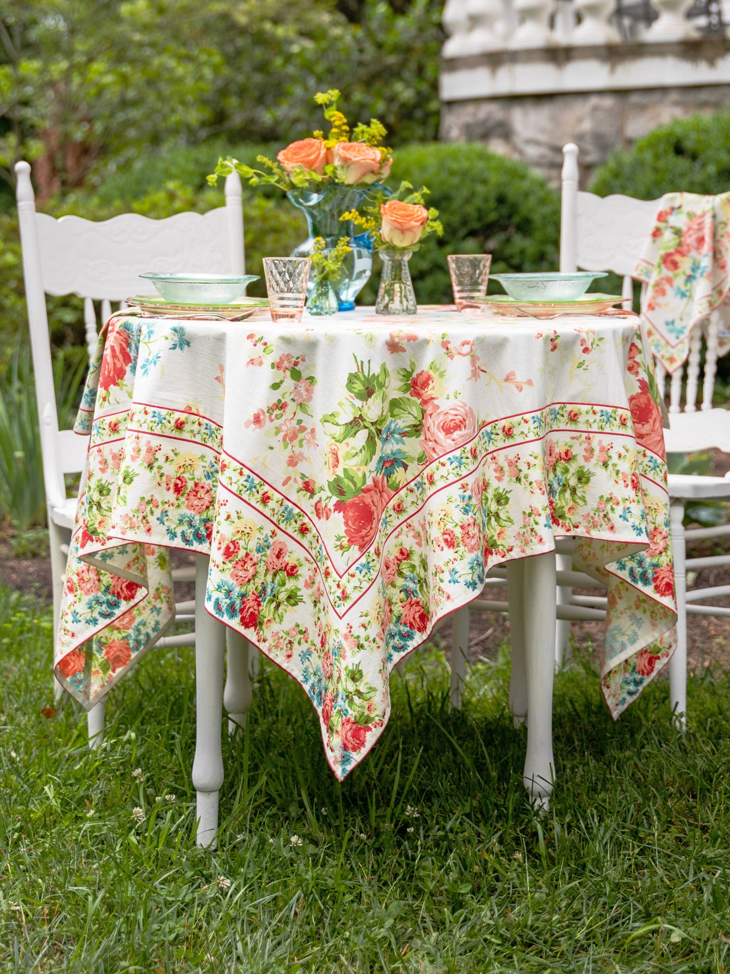 APRIL CORNELL TABLECLOTH COTTAGE ROSE WHITE 60X108"