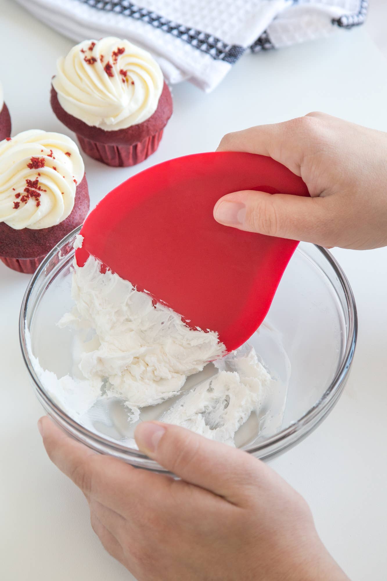 SILICONE BOWL SCRAPER