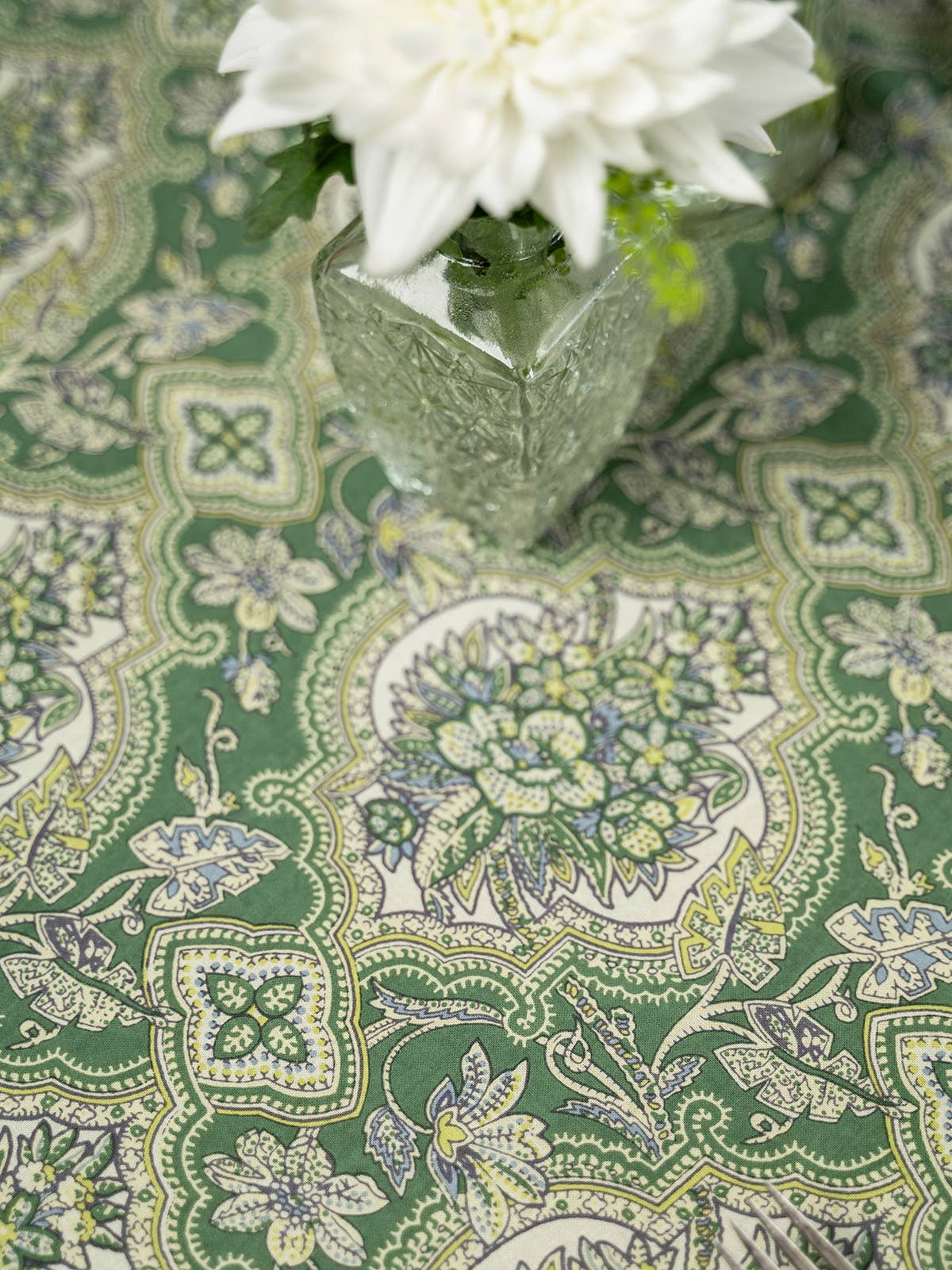 Timeless Tapestry Tablecloth - Green: 60X108