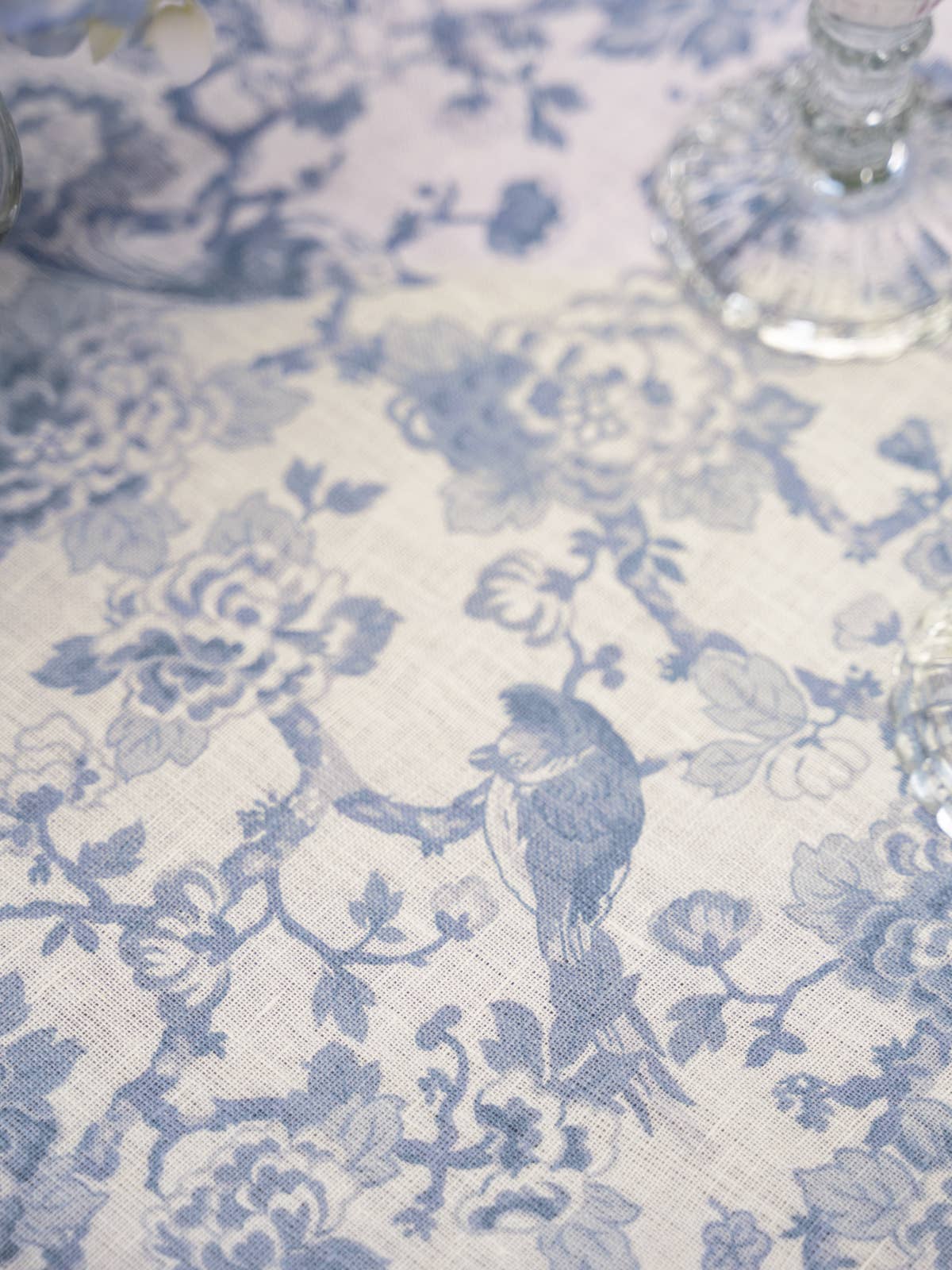 ZEN GARDEN LINEN TABLECLOTH - WHITE BLUE 54X54