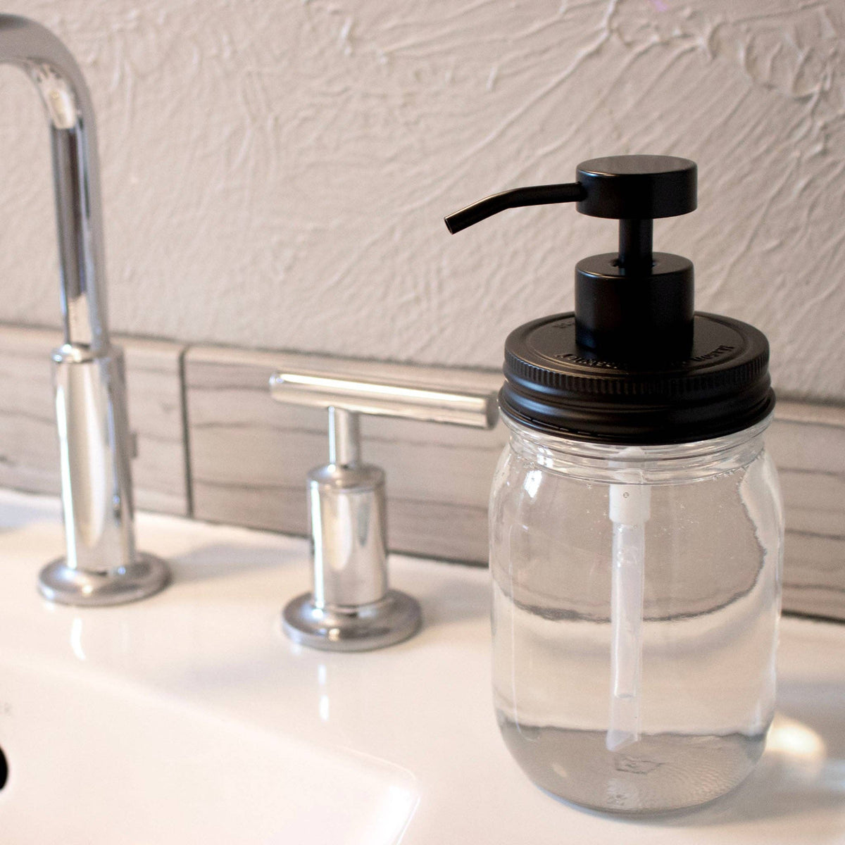 Matte Black Soap Pump Lid Kit for Mason Jars: Matte black / Regular mouth