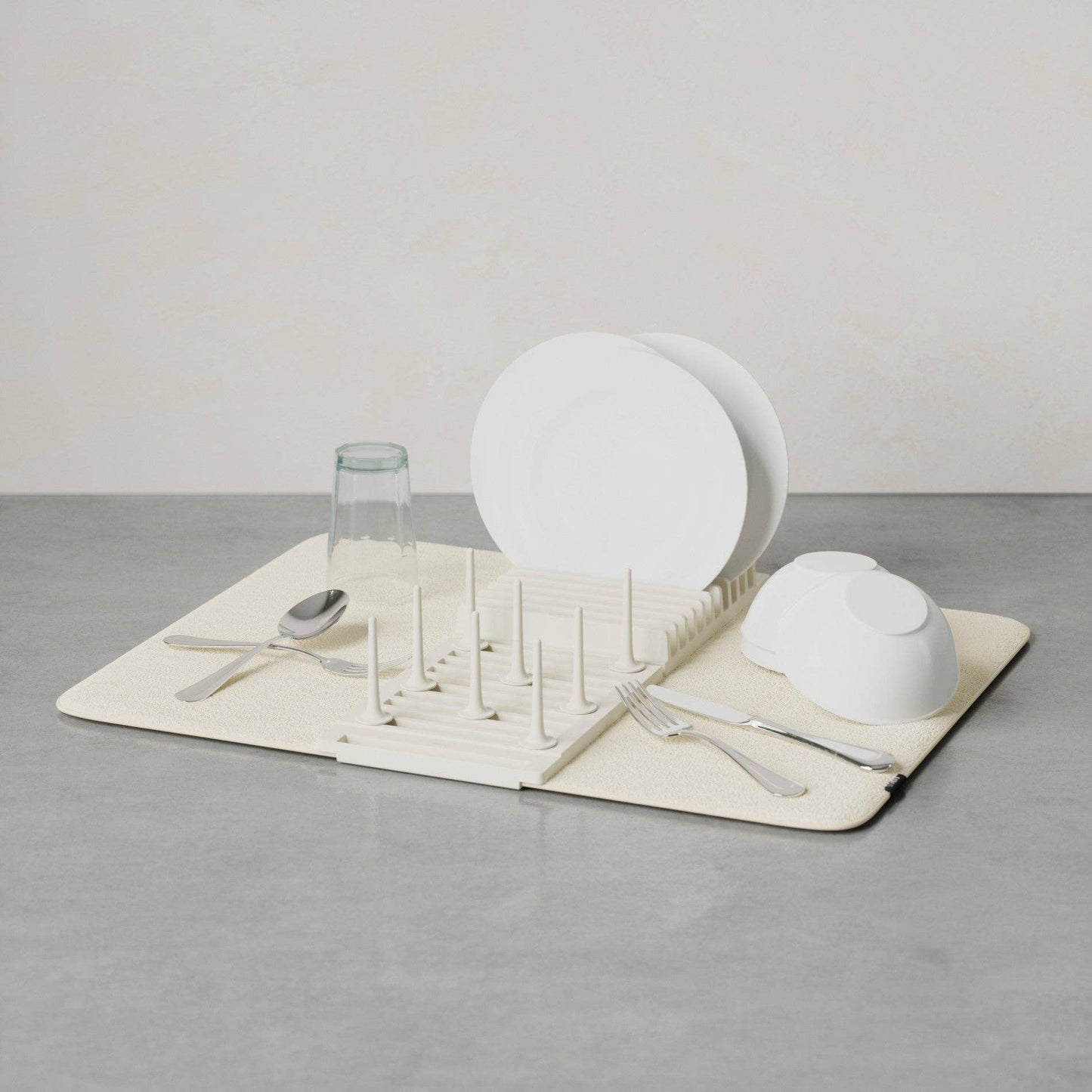 UDRY PEG DISH RACK WITH MAT: LINEN