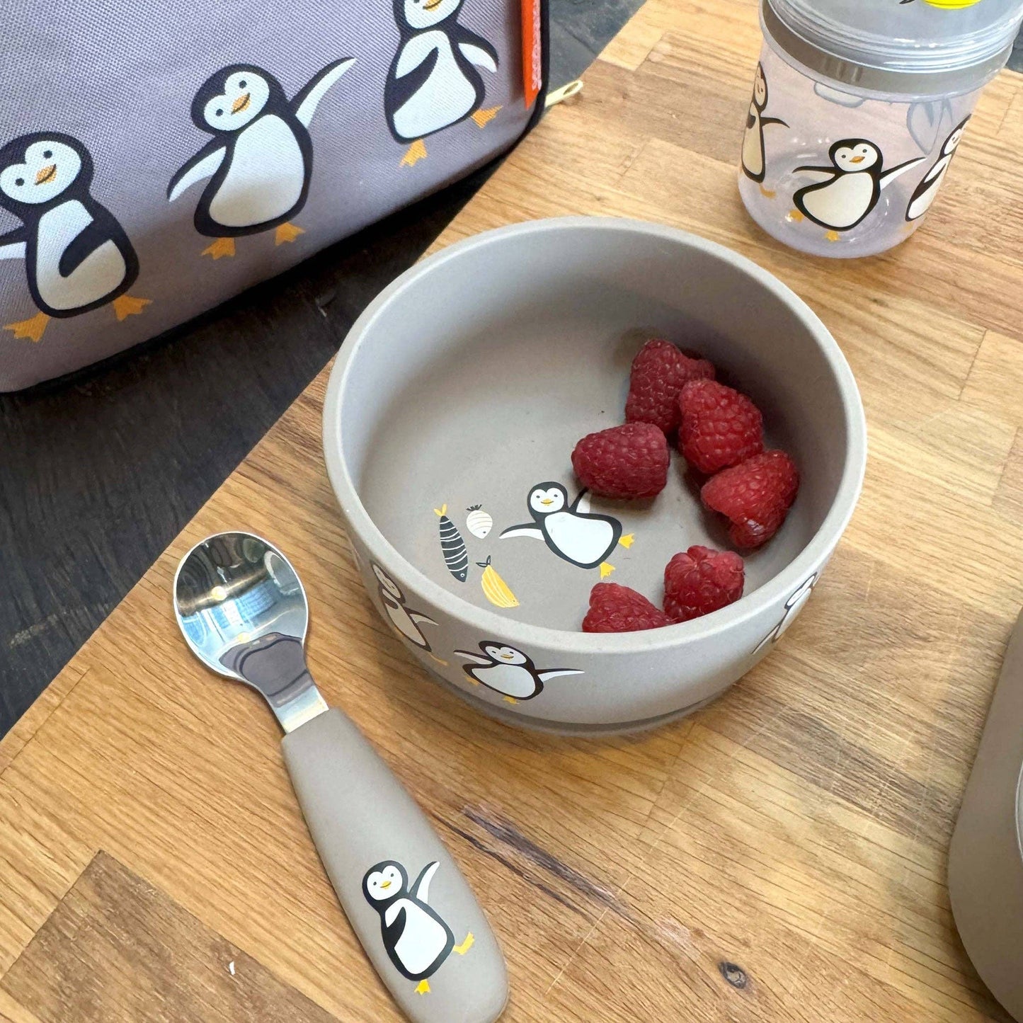 SILICONE SUCTION BOWL & SPOON SET: PENGUIN