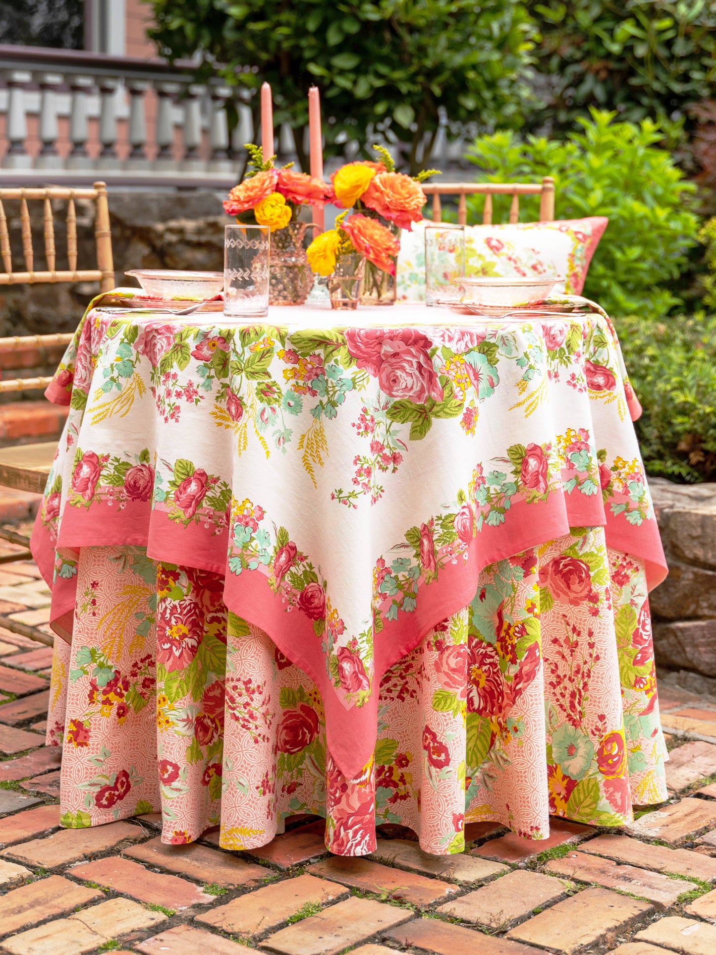 APRIL CORNELL TABLECLOTH MARION CORAL 54x54"