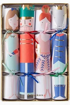 NUTCRACKER CHARACTER CRACKERS